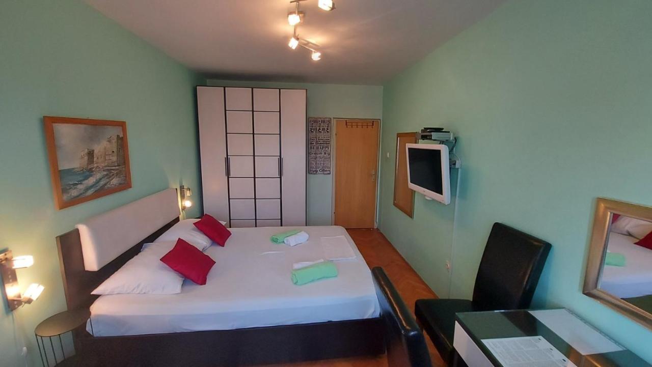 Hotel House Lanterna Pag Pag Town Zewnętrze zdjęcie
